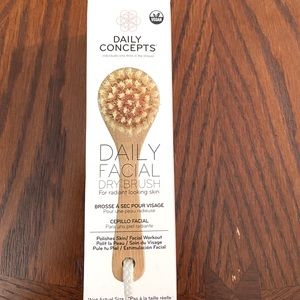 Daily Concepts facial dry brush